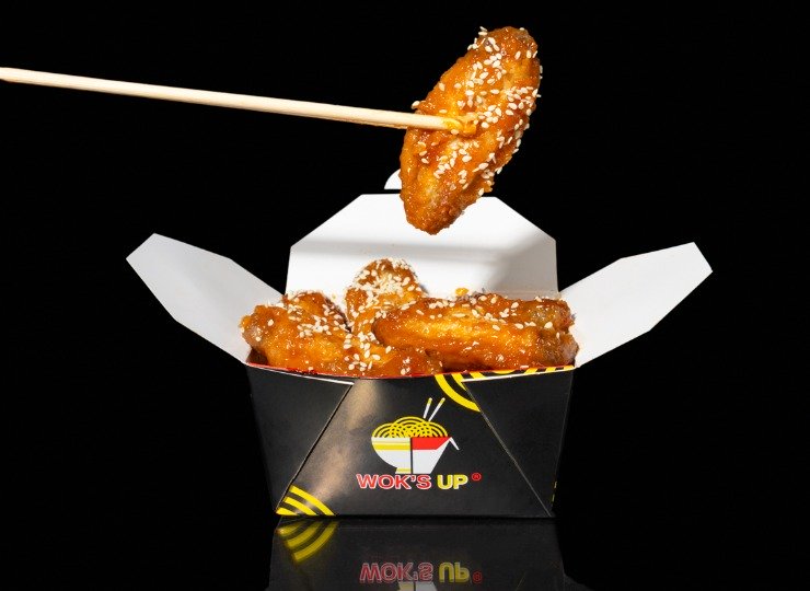 Experience the perfect blend of heat and crispiness with our signature chicken wings in Huddersfield.